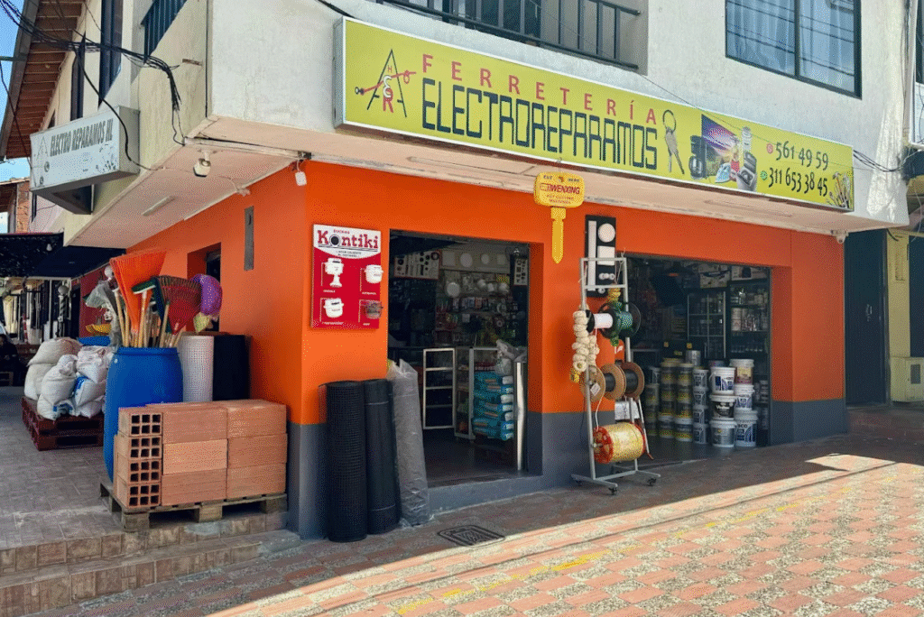 ESQUINA FERRETERA